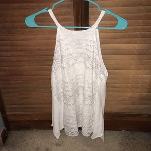 White strapped tank with navy blue accents